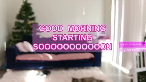 Snapshot of ms_mochii chatting on 02-14-26, 04:15 R o r i SnapChat heyroriv2 wednesday - sunday Noon oclock mountain - 5pm mountain online show from 02-14-26, 04:15