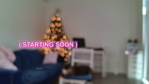 Snapshot of ms_mochii chatting on 07-11-26, 05:48 R o r i SnapChat heyroriv2 wednesday - sunday Noon oclock mountain - 5pm mountain online show from 07-11-26, 05:48