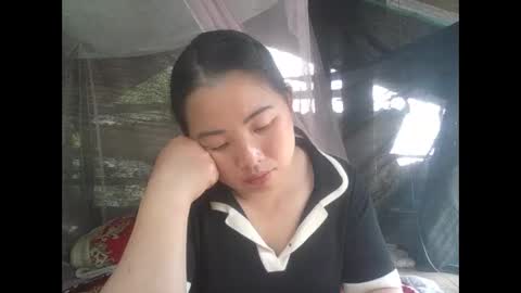 ms_pham online show from 04-17-26, 09:34