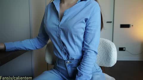 Snapshot of ms_seductive chatting on 04-18-26, 01:04 Your M online show from 04-18-26, 01:04