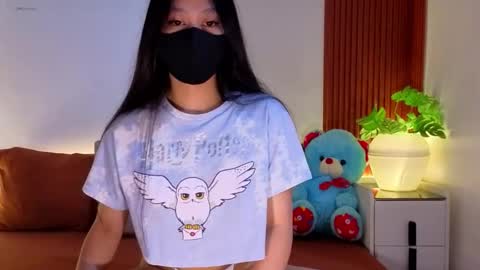 Snapshot of ms_shye chatting on 10-23-25, 02:33 ms_shye online show from 10-23-25, 02:33