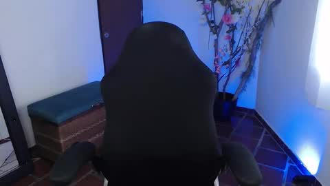 Sofia online show from 12-16-25, 04:23