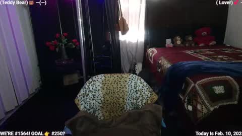 Snapshot of ms_waterworks chatting on 02-10-25, 02:16 DaPussyFairy online show from 02-10-25, 02:16