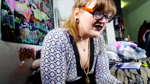Snapshot of mscuntyluxxe chatting on 07-22-26, 10:07 Cunty Luxxe online show from 07-22-26, 10:07