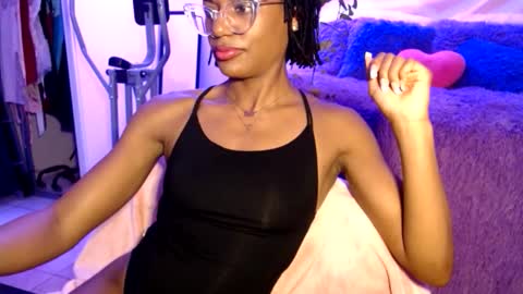 Snapshot of msemonibrown chatting on 06-10-26, 10:19 CocoSage online show from 06-10-26, 10:19