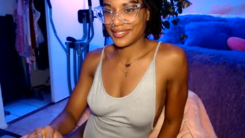 Snapshot of msemonibrown chatting on 06-25-26, 06:40 CocoSage online show from 06-25-26, 06:40