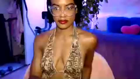 Snapshot of msemonibrown chatting on 07-08-26, 05:01 CocoSage online show from 07-08-26, 05:01