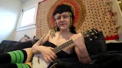 Snapshot of msharlequinn chatting on 07-07-26, 01:08 Harley Quinn online show from 07-07-26, 01:08