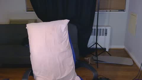 Snapshot of msmerlinmystique chatting on 10-17-25, 02:37 Merlin Mystique online show from 10-17-25, 02:37