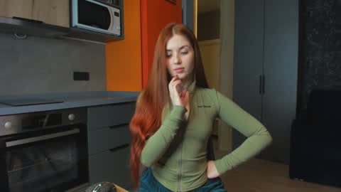 Snapshot of msmexika chatting on 01-21-25, 02:05 Lucy online show from 01-21-25, 02:05