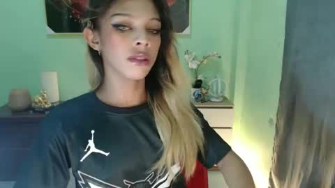 Snapshot of msmeygan chatting on 01-25-25, 05:51 msmeygan online show from 01-25-25, 05:51