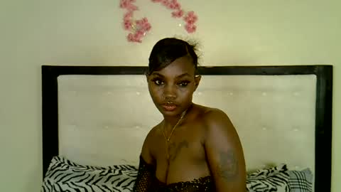 msred_xoxo online show from 08-04-26, 02:37