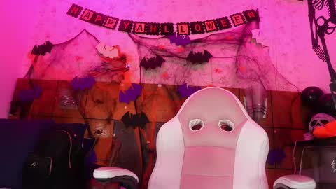 Manuela  online show from 10-16-25, 03:07