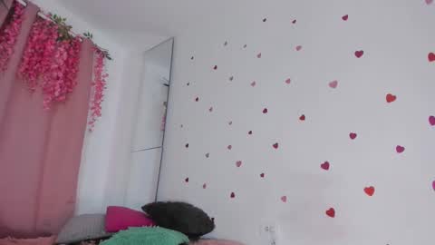 Snapshot of msschloee chatting on 02-04-26, 02:06 Chloe new account online show from 02-04-26, 02:06