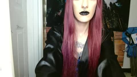 Snapshot of msvioletx chatting on 03-06-25, 12:43 MsVioletx online show from 03-06-25, 12:43