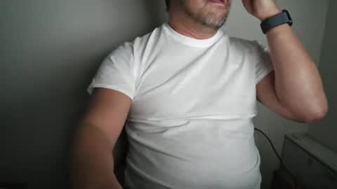 Snapshot of mtman5 chatting on 02-11-25, 02:57 mtman5 online show from 02-11-25, 02:57