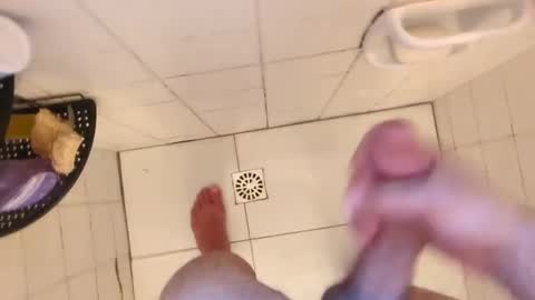 Snapshot of mttz13 chatting on 02-04-25, 08:28 Matt Boy online show from 02-04-25, 08:28