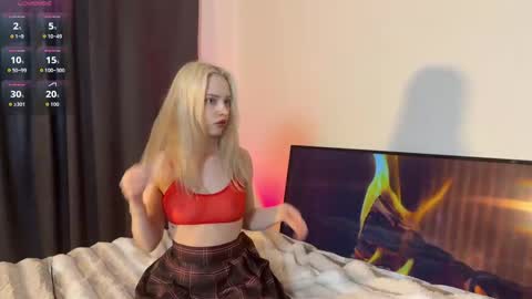 Snapshot of muasweetiegirl chatting on 02-14-26, 11:51 Lisa online show from 02-14-26, 11:51