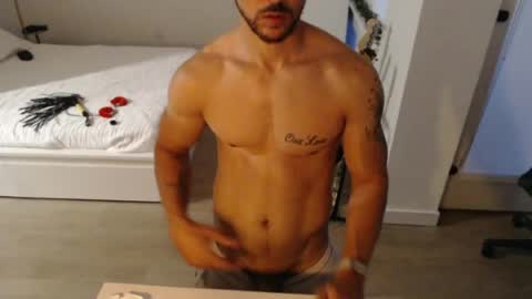 Snapshot of muchachote_ chatting on 07-31-26, 02:33 muchachote_ online show from 07-31-26, 02:33