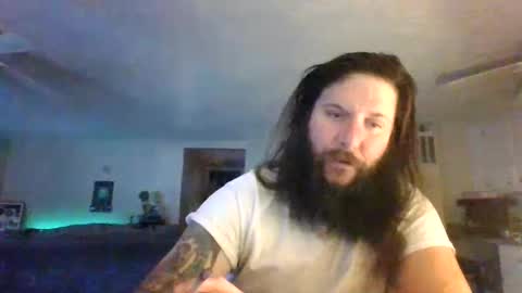 Snapshot of mudge chatting on 01-20-25, 10:37 Mudge online show from 01-20-25, 10:37