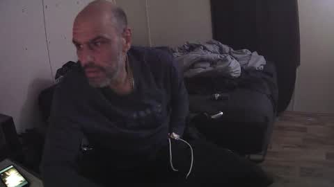 Muffdiver online show from 04-10-26, 07:24