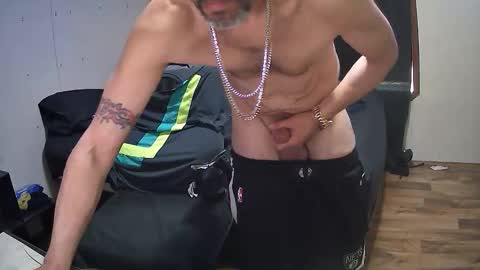 Muffdiver online show from 04-12-26, 04:23