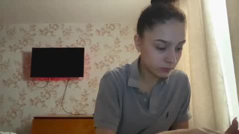 Tia online show from 02-19-26, 07:59