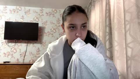 Tia online show from 04-10-26, 06:07