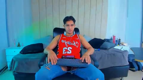 Snapshot of muichiro_tokito1 chatting on 01-13-25, 03:45 muichiro tokito1 online show from 01-13-25, 03:45