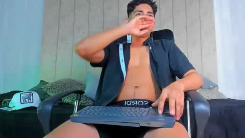 Snapshot of muichiro_tokito1 chatting on 01-26-25, 08:03 muichiro tokito1 online show from 01-26-25, 08:03