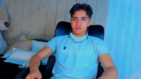 Snapshot of muichiro_tokito1 chatting on 02-04-25, 03:11 muichiro tokito1 online show from 02-04-25, 03:11