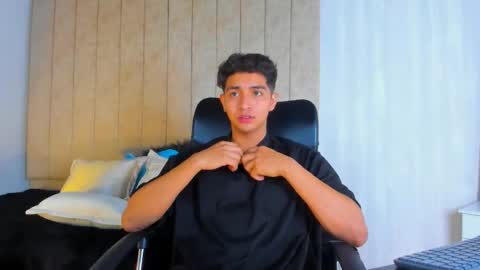 Snapshot of muichiro_tokito1 chatting on 02-05-25, 03:45 muichiro tokito1 online show from 02-05-25, 03:45