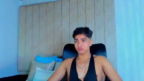 Snapshot of muichiro_tokito1 chatting on 02-09-25, 04:04 muichiro tokito1 online show from 02-09-25, 04:04