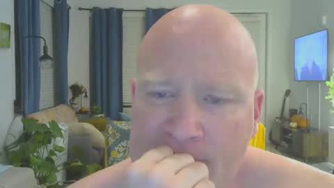 Snapshot of multipopper chatting on 10-27-25, 01:31 multipopper online show from 10-27-25, 01:31