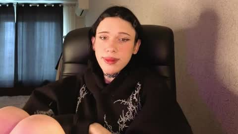 Snapshot of mun_poli chatting on 04-24-26, 06:49 Polik online show from 04-24-26, 06:49