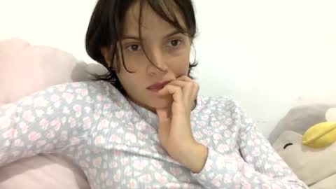 Snapshot of munchi_ chatting on 12-30-24, 01:04   online show from 12-30-24, 01:04