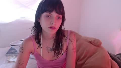 Snapshot of munchi_ chatting on 04-23-26, 09:39 online show from 04-23-26, 09:39