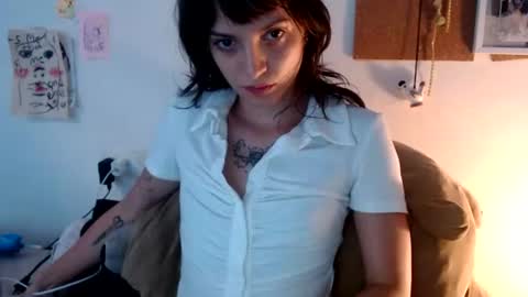 Snapshot of munchi_ chatting on 06-26-26, 10:14 online show from 06-26-26, 10:14