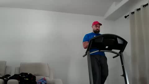 Snapshot of munchies420 chatting on 02-12-26, 05:19 Bearded online show from 02-12-26, 05:19