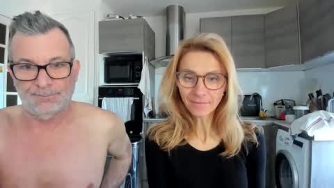 LOVELY JULIA  Peter DAY online show from 02-05-26, 09:14