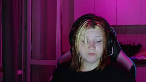 Milana online show from 05-27-26, 04:59