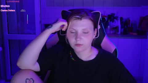 Snapshot of mura_muur chatting on 06-29-26, 05:46 Milana online show from 06-29-26, 05:46