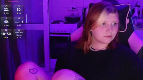 Snapshot of mura_muur chatting on 07-10-26, 05:04 Milana online show from 07-10-26, 05:04