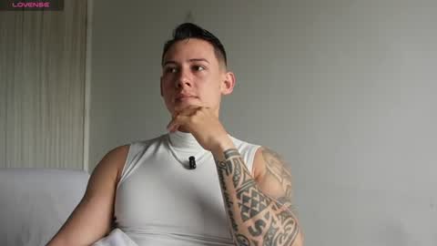 Snapshot of muscle_king_cum chatting on 06-19-26, 01:15 muscle_king_cum online show from 06-19-26, 01:15