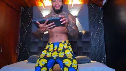 Snapshot of muscle_man19 chatting on 12-04-24, 01:31 Nick online show from 12-04-24, 01:31