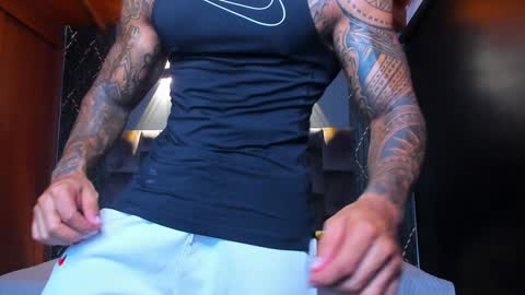 Snapshot of muscle_man19 chatting on 12-04-24, 04:38 Nick online show from 12-04-24, 04:38