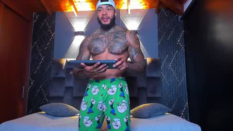 Snapshot of muscle_man19 chatting on 12-07-24, 12:41 Nick online show from 12-07-24, 12:41