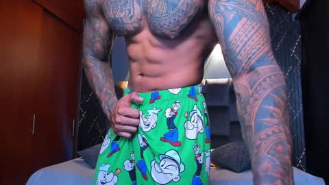 Snapshot of muscle_man19 chatting on 12-21-24, 02:52 Nick online show from 12-21-24, 02:52