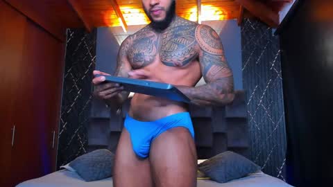 Snapshot of muscle_man19 chatting on 01-05-25, 02:38 Nick online show from 01-05-25, 02:38