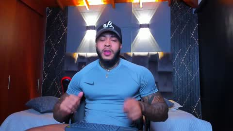 Snapshot of muscle_man19 chatting on 01-21-25, 12:57 Nick online show from 01-21-25, 12:57